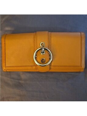 Coach Orange Leather
Continental Wallet with Ring
Accent
